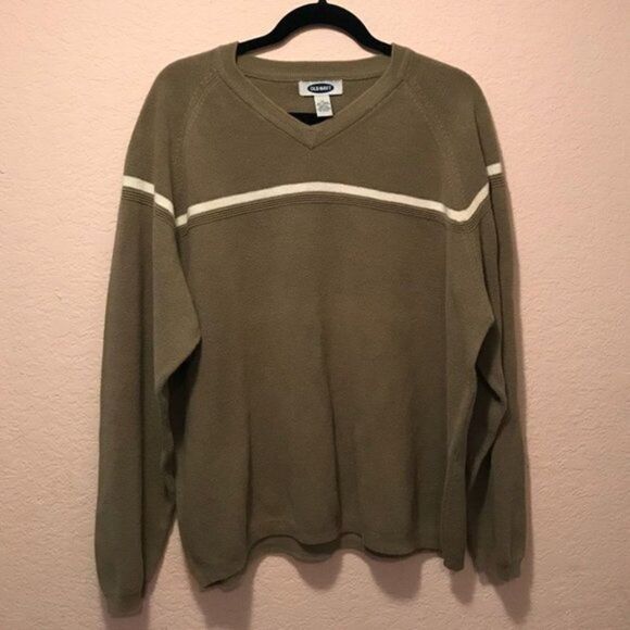 Old Navy Sweater. Great condition. - Picture 4 of 6